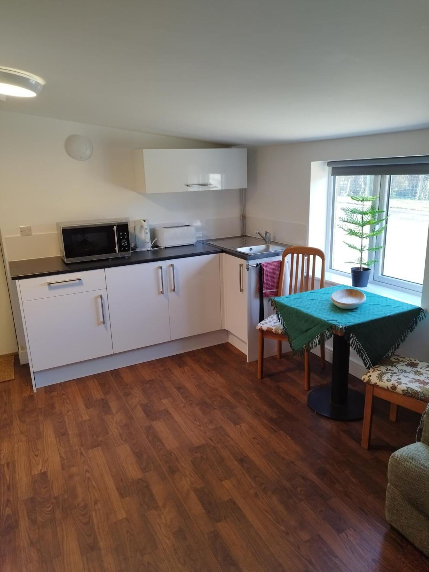 Two Birds Weekly Stay Malmesbury Exterior photo
